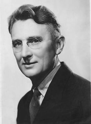 Americký spisovateľ a lektor Dale Carnegie