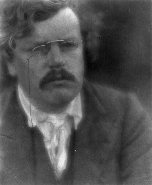 Gilbert Keith Chesterton na portrétnej fotografii