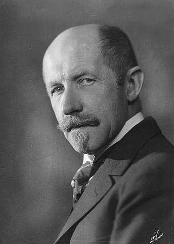 Nórsky spisovateľ Johan Bojer na portrétnej fotografii z roku 1927