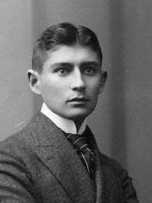 Pražský spisovateľ Franz Kafka na portrétnej fotografii z roku 1906