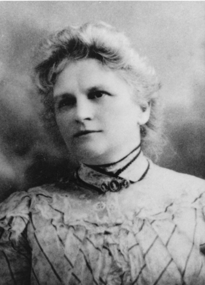 Historická portrétna fotografia americkej spisovateľky Kate Chopin