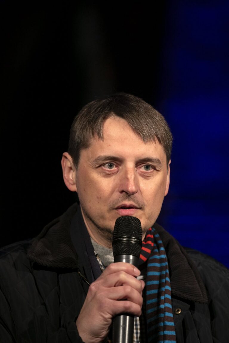 Český spisovateľ, herec a stand-up komik Petr Vydra na fotografii z roku 2025